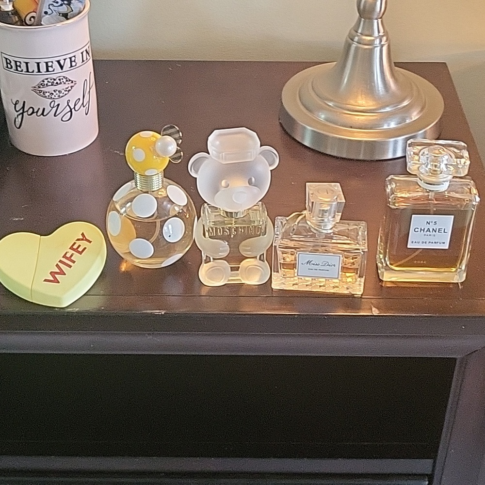 Chanel #5 miss doir, moschino boy toy, kkw wifey, marc jacobs daisy  perfume